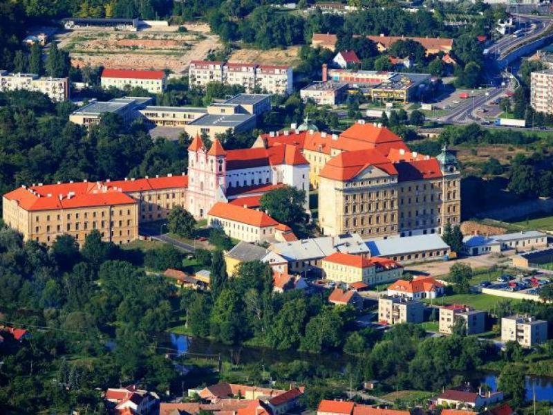 Rezidence Zvon Hotel Znojmo Exterior photo